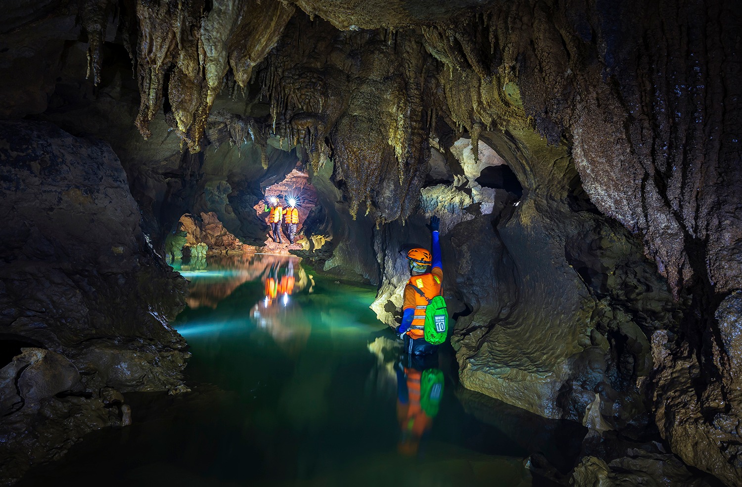 Cha Loi Cave
