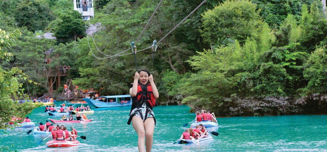Zipline in Chay river - Dark cave