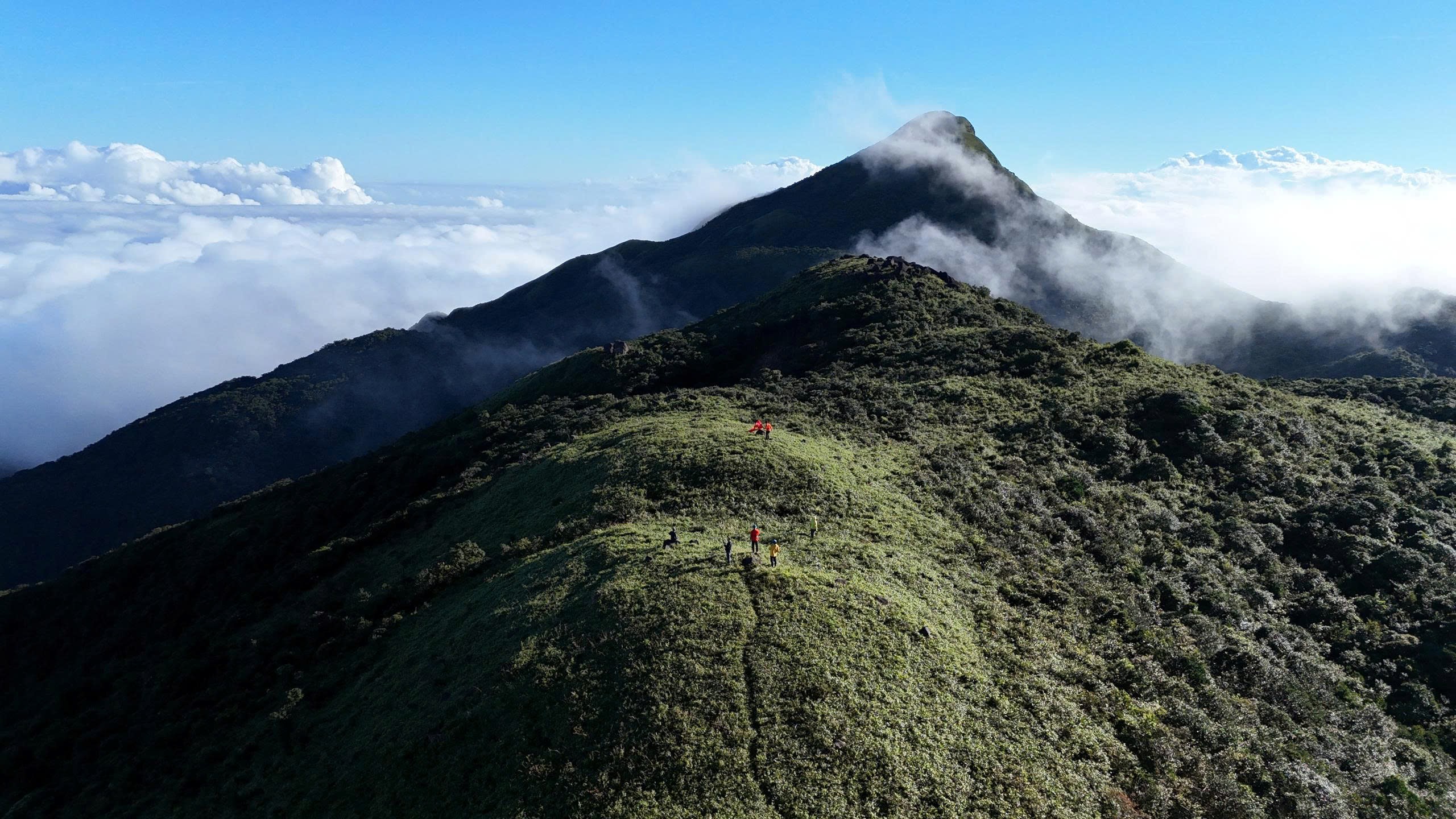 Pa Thien – Voi Mep Peak: The Roof of Quang Tri Province